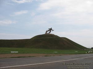 Новая Одесса, Николаевская область. Фото. Памятник «Защитнику Отечества».