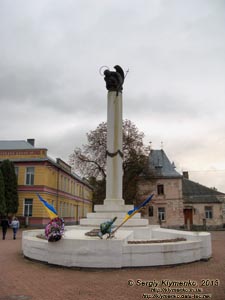 Львовская область, Городок. Фото. Памятный знак жертвам большевистских репрессий.