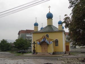 Закарпатская область, Свалява. Фото. На углу улиц Освобождения и Шерегия. Часовня.