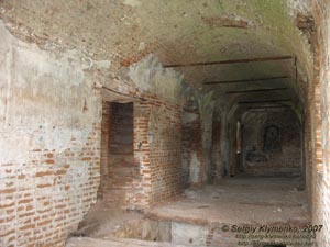 Короп, Черниговская область. Фото. Ильинская церковь-крепость. Интерьер. Второй этаж.