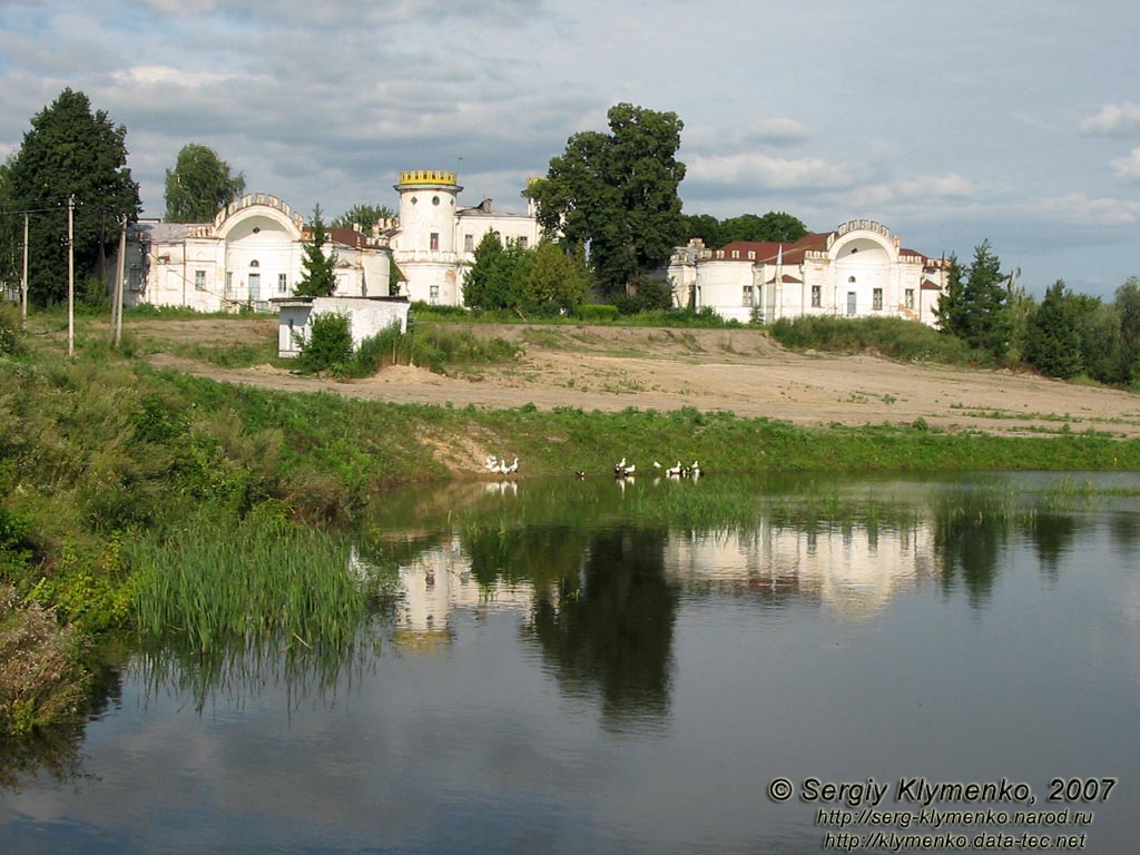 Вишеньки, Коропский район, Черниговская область. Фото. Дворец П.Румянцева-Задунайского, общий вид.
