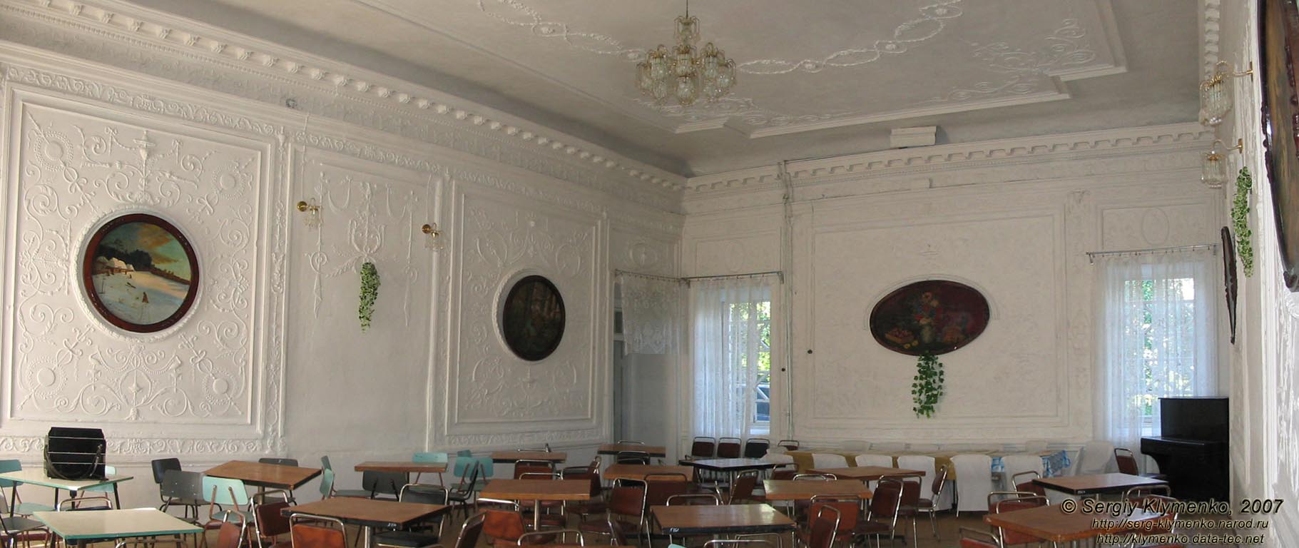 Вишеньки, Коропский район, Черниговская область. Фото. Дворец П.Румянцева-Задунайского - внутреннее убранство.