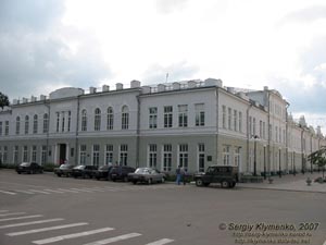 Глухов, Сумская область. Фото. Бывшие уездная земская дума и городская земская управа - памятники истории.
