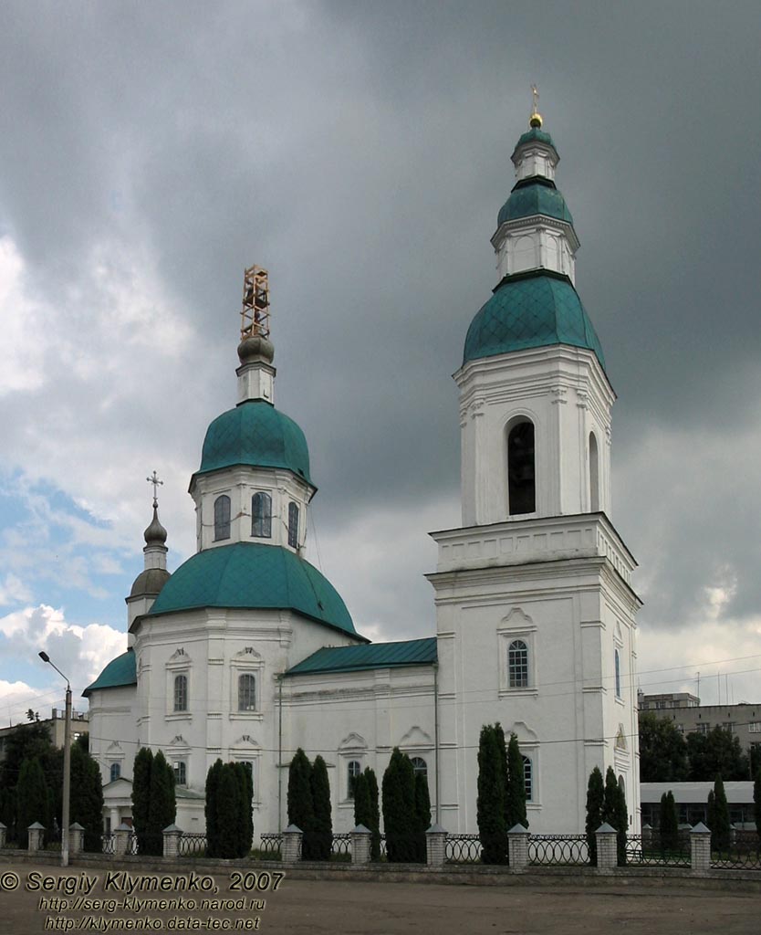 Глухов, Сумская область. Фото. Николаевская церковь - памятник истории и архитектуры, 1686-1693 годы.