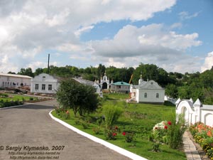 Путивль, Сумская область. Фото. Свято-Молченский монастырь, XVI-XIX века. На территории монастыря.