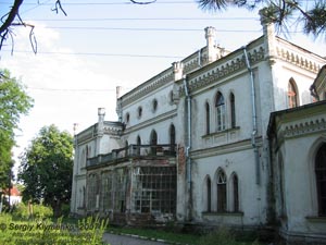 Шаровка, Харьковская область. Усадьба XIX в. Дворец, северный фасад.