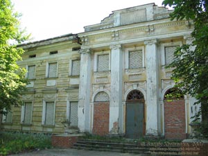 Старый Мерчик, Харьковская область. Фото. Имение Шидловского, дворец (1776-1778 годы). Главный фасад.