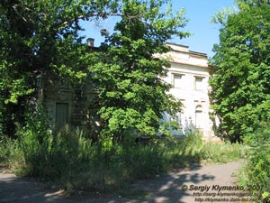Старый Мерчик, Харьковская область. Фото. Имение Шидловского, служебный корпус (XVIII век).