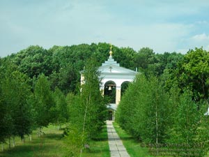 Диканька, Полтавская область. Фото. Родовое поместье Кочубеев. Колокольня (1810 год) Николаевской церкви.