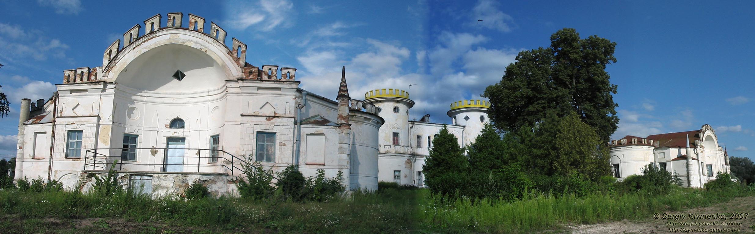 Вишеньки, Коропский район, Черниговская область. Фото. Дворец П.Румянцева-Задунайского. Панорама фасада.