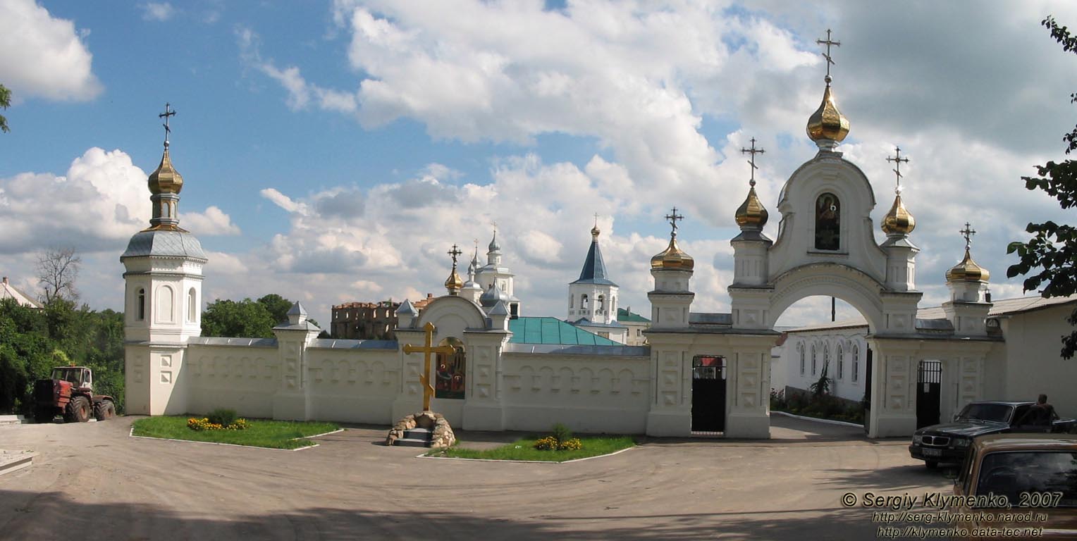 Путивль, Сумская область. Фото. Свято-Молченский монастырь, XVI-XIX века. Вид снаружи.