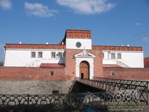 Дубно. Дубенский замок, памятник архитектуры XV-XVII вв. Надвратный корпус.