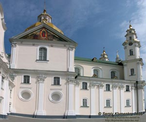 Почаевская Лавра. Собор Успения Божией Матери, вид с западной террасы.