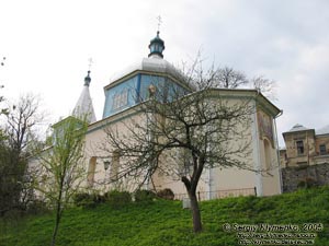 Вишнивец. Вид на Вознесенскую церковь со стороны речки Горынь.