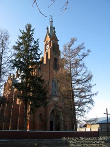 Тернопольщина, Борщевский район, село Озеряны. Фото. Неоготический костёл Св. Анны (1875 год).