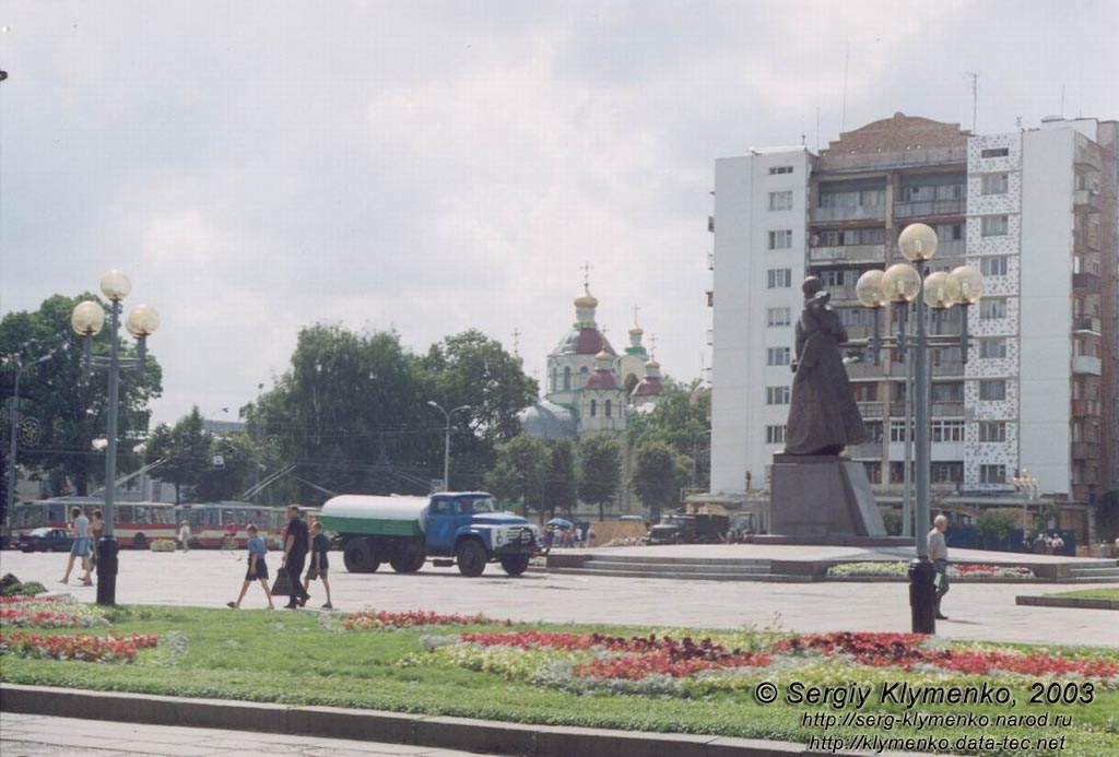 Ровно. Фото. Площадь Независимости.