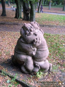 Ровно. Фото. Парк культуры и отдыха им. Т. Г. Шевченко. Парковая скульптура.