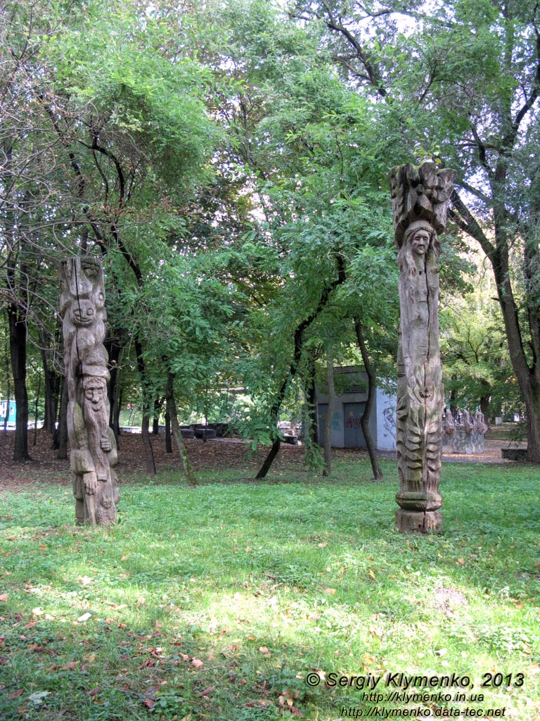 Ровно. Фото. Парк культуры и отдыха им. Т. Г. Шевченко. Парковая скульптура.