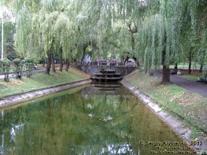 Ровно. Фото. Парк культуры и отдыха им. Т. Г. Шевченко. Каскад фонтанов.
