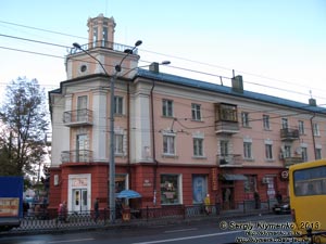 Ровно. Фото. По улице Соборная.