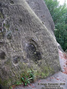 Львовская область. Розгирче. Фото. Скальный монастырь (49°06'53"N, 23°42'01"E). Высеченная на скале икона возле хода на верхний уровень монастыря.