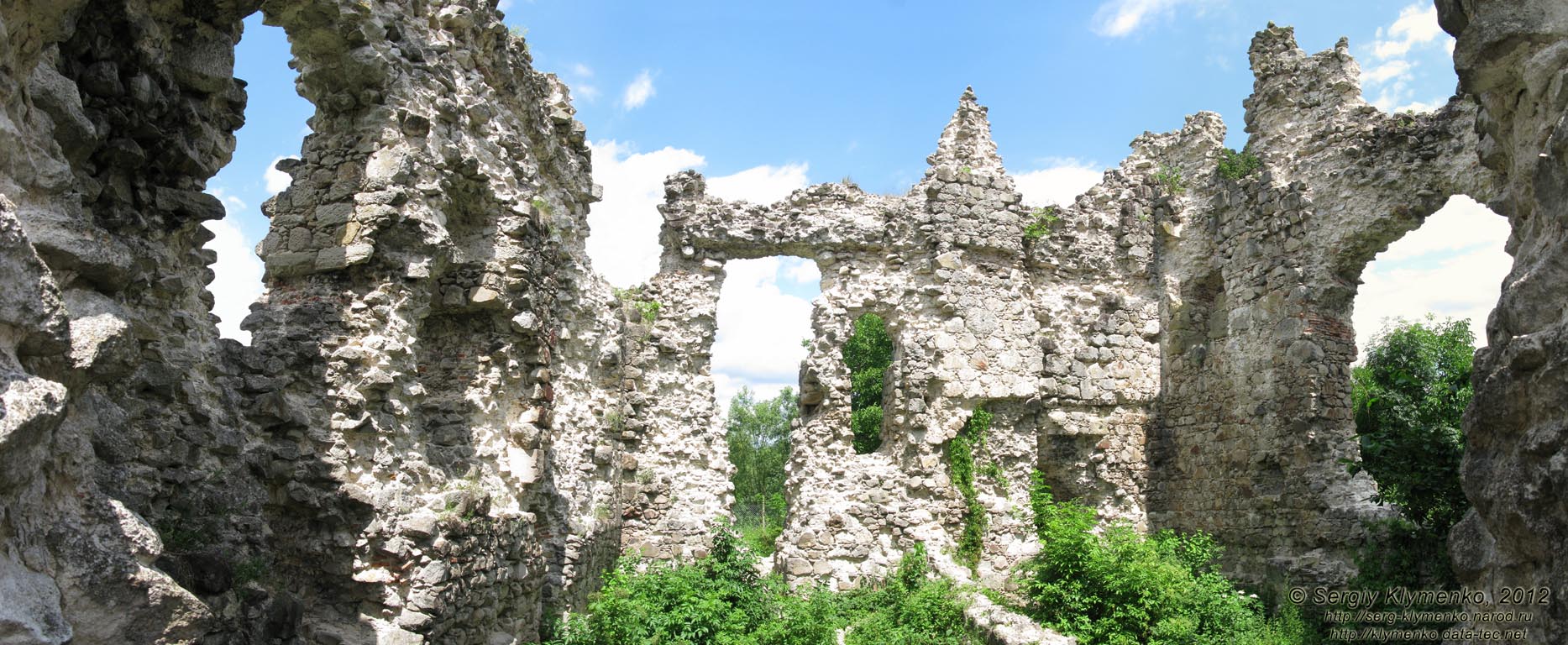 Закарпатская область, село Среднее. Фото. Руины замка тамплиеров изнутри.
