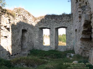 Тернопольская область, Скала-Подольская. Фото. Руины замкового дворца (первая половина XVIII века). Вид изнутри.