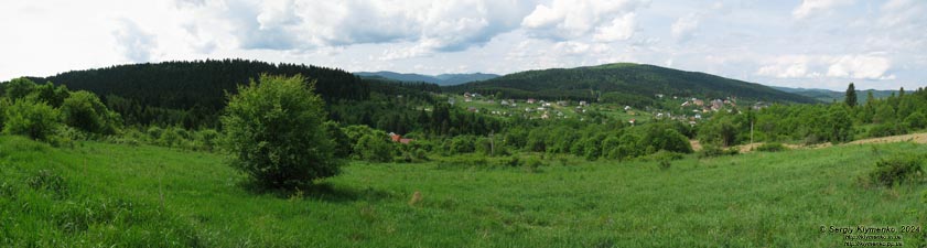 Сходница (Львовская область). Фото. Панорама Сходницы (~120°) со склона горы Масловец (49°13'16"N, 23°22'28"E).
