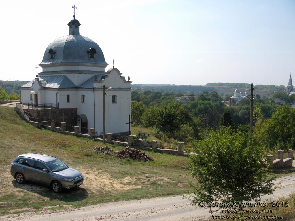 Тернопольская область, село Струсов. Фото. Храм Святого Николая монастыря василиан (основан в XVI веке, отстроен в 1767-1774 годах).