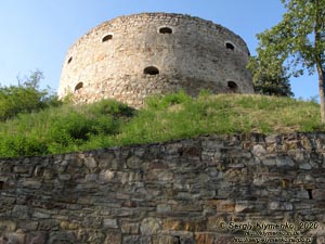 Теребовля, Тернопольская область. Замок, 1631 г. Вид южную оборонительную башню со стороны города.