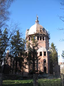Тернополь. Фото. Храм святых Владимира и Ольги на 600 прихожан по ул. П. Орлика.