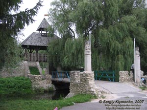 Фото. Тернополь. Парк "Топильче". «Сказочный замок».