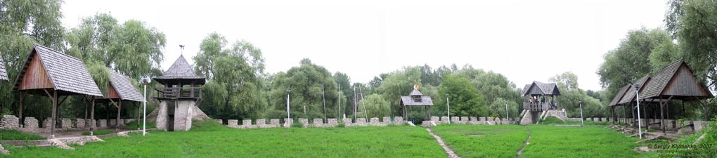 Фото. Тернополь. Парк "Топильче". Внутри «Сказочного замка».