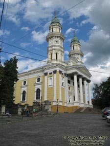 Ужгород. Фото. Крестовоздвиженский кафедральный собор, XVII век.