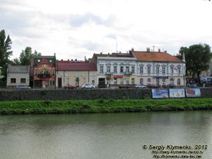 Ужгород. Фото. Левый берег речки Уж. Православная набережная.