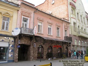 Ужгород. Фото. На улице Корзо.