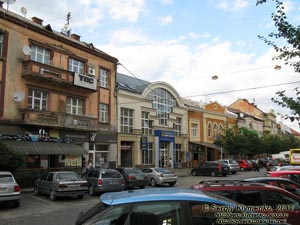 Ужгород. Фото. На улице Корятовича (вид от пересечения с улицей А. Волошина).