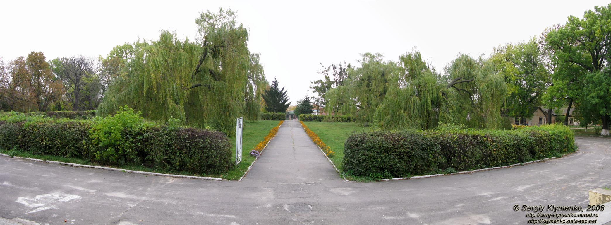 Винничина. Фото. Вороновица. Перед дворцом Грохольских (Можайских).
