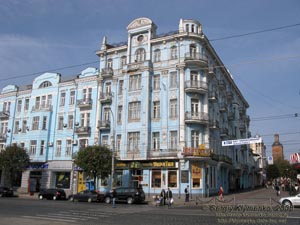 Винница. Бывшая гостиница «Савойя», ныне - гостиница «Украина» (ул. Козицкого, 36, на углу с ул. Соборная, 48).