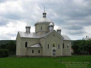 Яблунов, Ивано-Франковская область. Современная церковь.