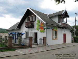 Ивано-Франковская область, поселок Яблунов. Кафе «Хитрый лис».