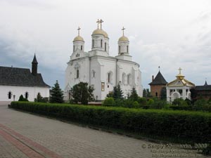 Волынь. Зимнее. Фото. Зимненский Свято-Успенский Святогорский ставропигиальный женский монастырь. Собор Успения Пресвятой Богородицы (1495-1550 годы).