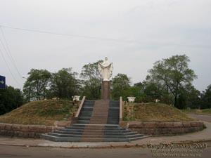 Житомирщина. Коростень. Фото. Статуя Божьей Матери Покров Пресвятой Богородицы.
