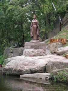 Житомирщина. Коростень. Фото. Парк им. Н. Островского. Равноапостольная Великая Княгиня Киевская Ольга.