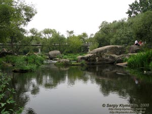 Житомирщина. Коростень. Фото. Парк им. Н. Островского, пешеходный мост через речку Уж.