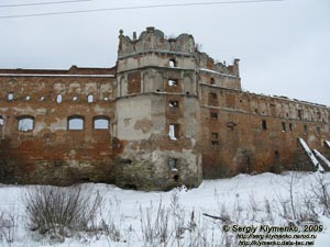 Львовская область. Старое Село. Фото. Замок в Старом Селе. Восточная - «Княжеская» - башня замка. Вид снаружи.