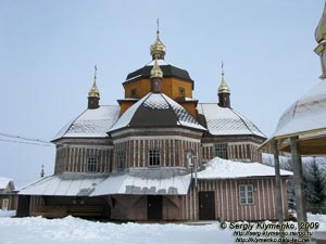Ивано-Франковская область. Тысменица. Фото. Монастырская церковь Рождества Пресвятой Богородицы, 1736 год.