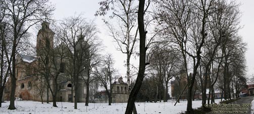 Волынь. Берестечко. Фото. Свято-Троицкий костел (1765 год), колокольня и комплекс Свято-Троицкого собора (начало XX века).