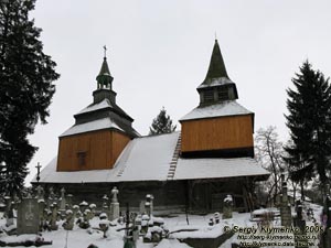 Ивано-Франковская область. Рогатин. Фото. Церковь Святого Духа, памятник деревянной архитектуры XVI века. Вид с севера