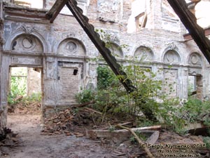 Львовщина. Село Тартаков. Фото. Дворец в Тартакове. Вид здания изнутри.